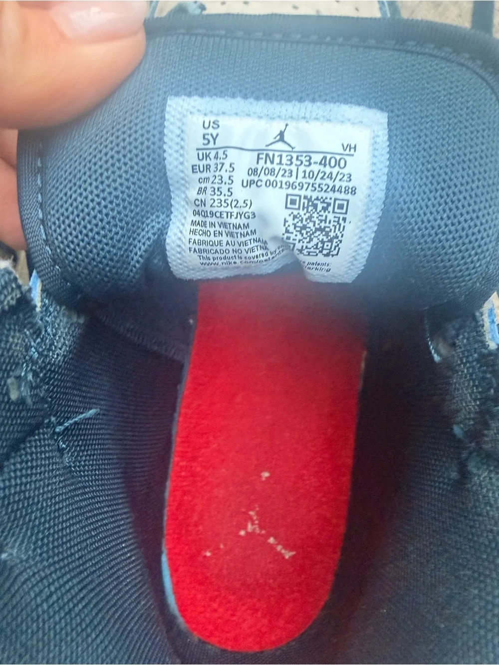 Nike air jordan 1 mid se gs take flight hold passport